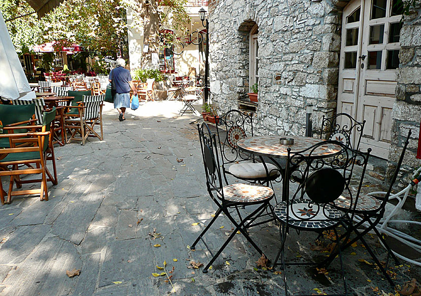 Christos Raches is dominated by a beautiful and lively square accessed via narrow pedestrian streets of slate stone.