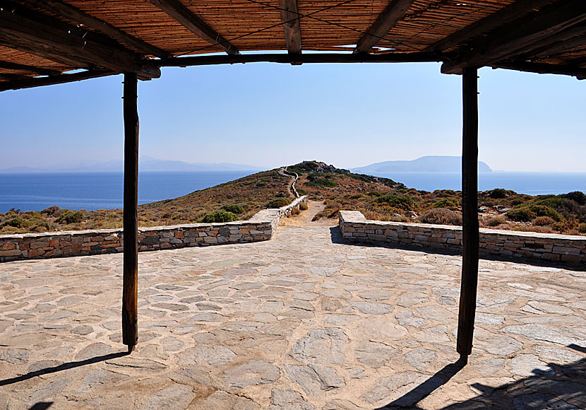 The path to Homers tomb in Ios.