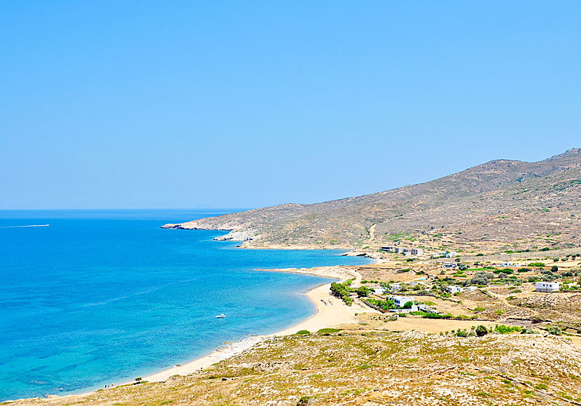 The best beaches on Ios. Psathi beach. 