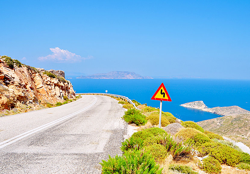 The road to Psathi, Paleokastro and Manganari beach in Ios island.