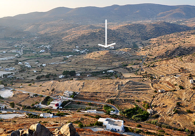 Archaeological excavations at Skarkos in Ios.