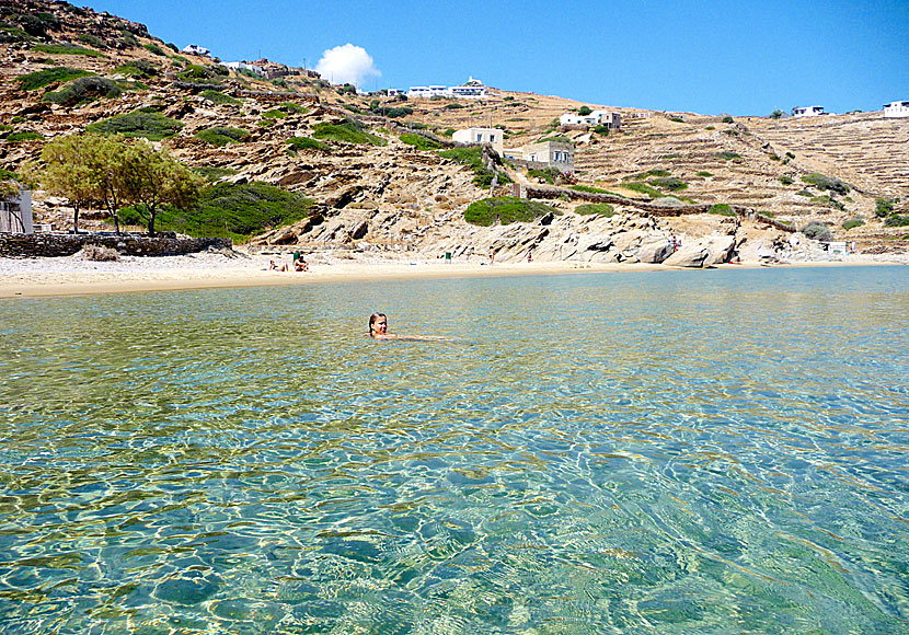The sandy beach and rocks at Kolitsani beach on Ios are perfect for those who like to snorkelling.