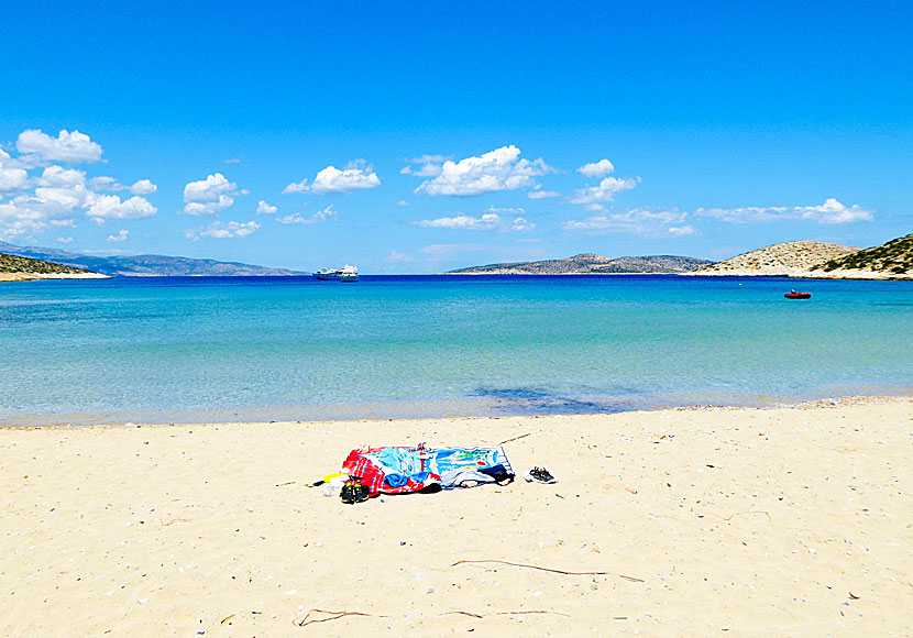 There is little shade and there are no sunbeds or umbrellas to rent on Livadi beach.