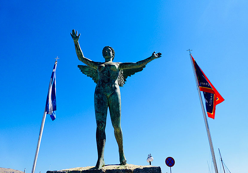 The statue of the goddess Nike in Pothia on Kalymnos was made by the local sculptor Michalis Kokkinos.