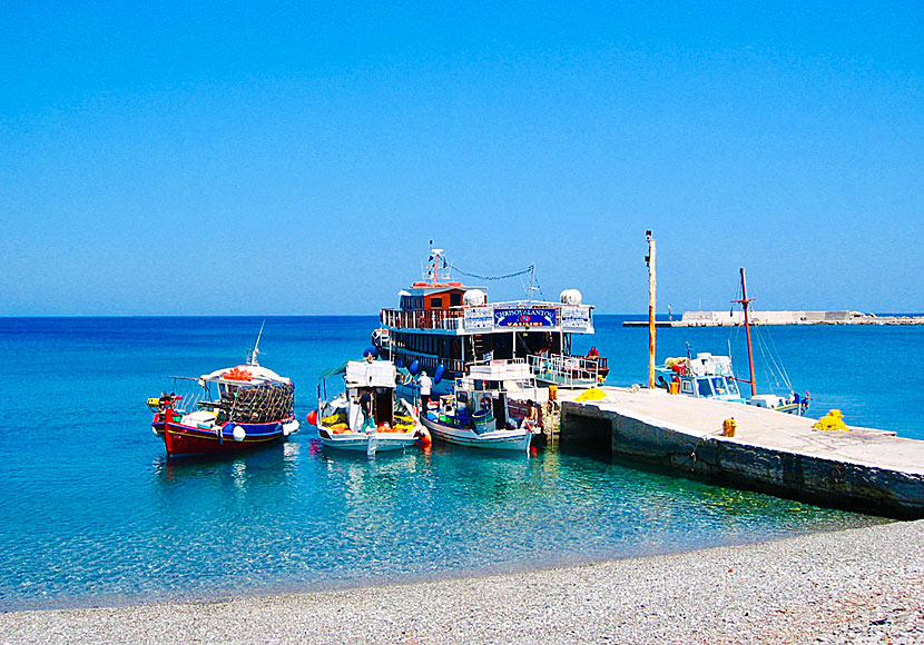 The excursion boats to Diafani depart from the port of Pigadia every morning.