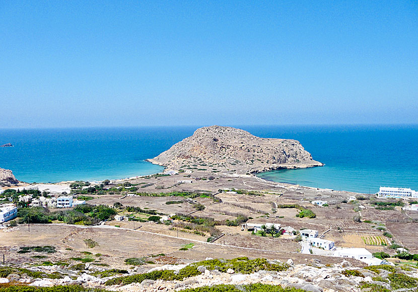 On the Paleokastro peninsula in Arkasa there are ruins from an ancient city. The objects found there are in the village's archaeological museum.