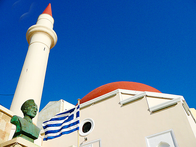 The Ottoman mosque with its minaret in Megisti is today a very interesting museum.