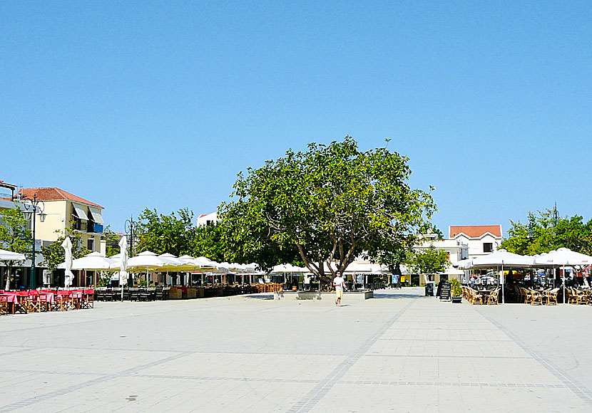The square in Lixouri. Kefalonia.