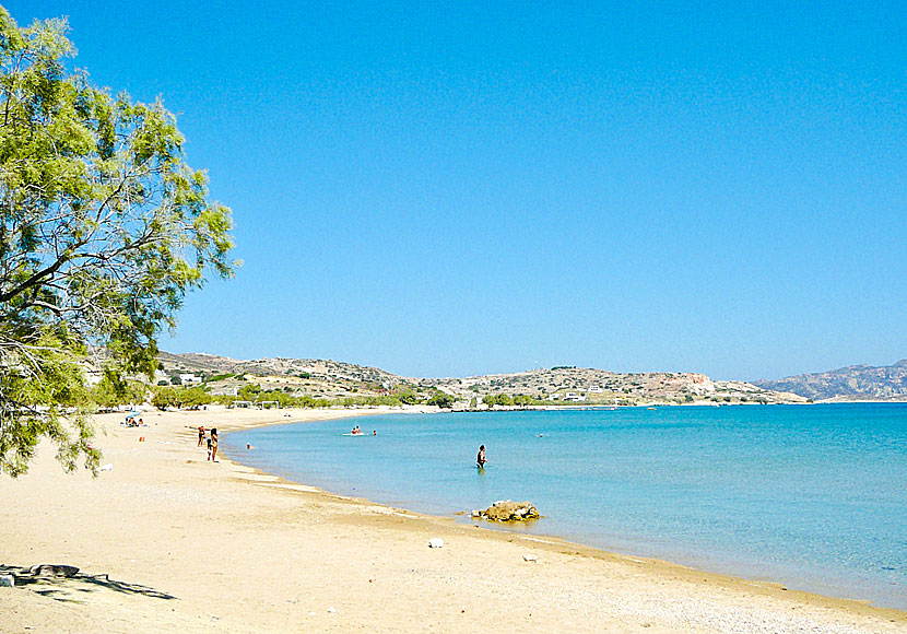 Bonatsa beach on the west Kimolos.