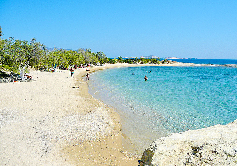 The best beaches on Kimolos. Kalamitsi beach.