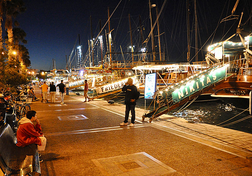 Excursion boats to Kalymnos, Nisyros and Pserimos depart from the port promenade in Kos town every morning.