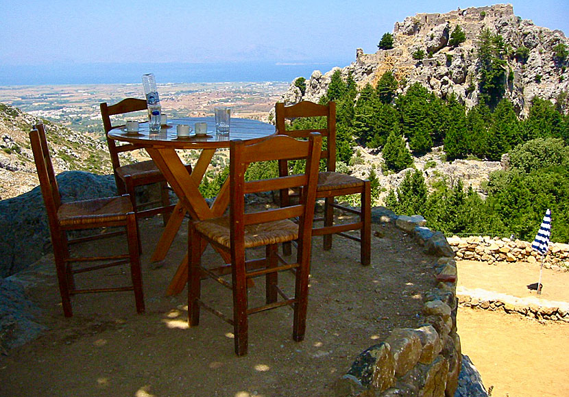 Kafé med utsikt i Palio Cafe with a view in Palio Pyli on Kos in Greece.