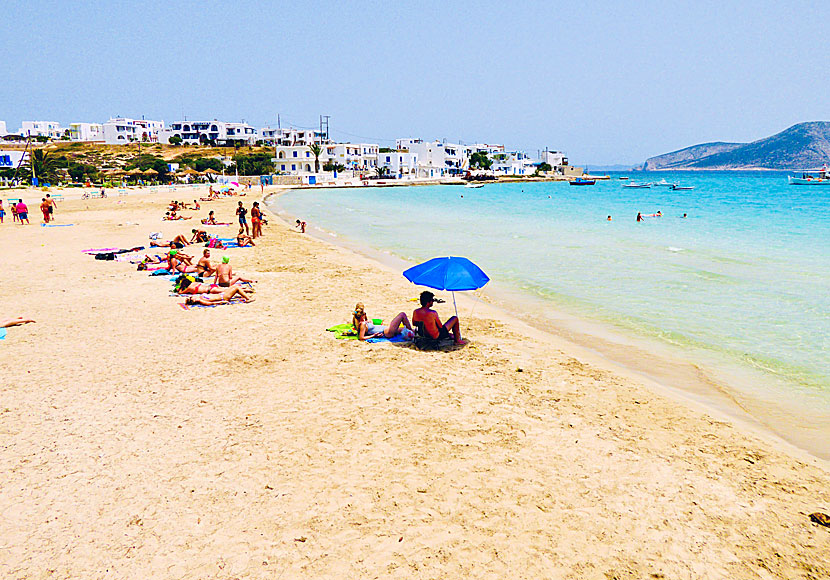 The small village and the port beach in Koufonissi.