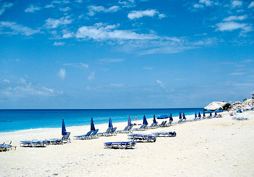 Sunbeds, restaurants and taverns on Kathisma beach on Lefkada.