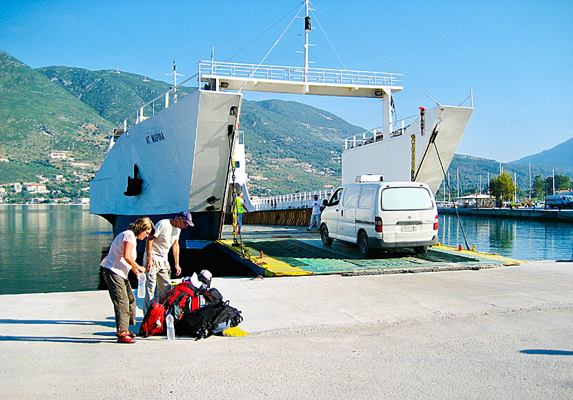 From Vasiliki there are ferries to Ithaka and Kefalonia.