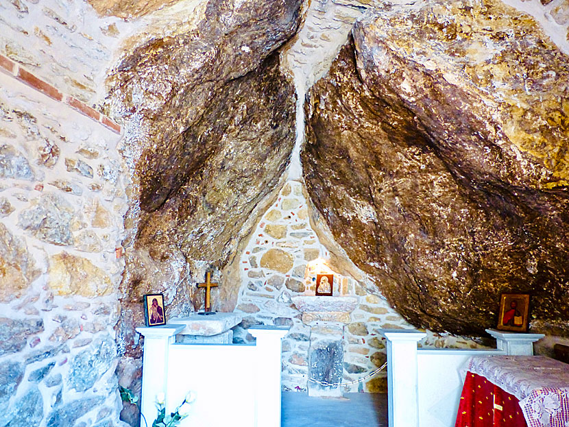 Inside the crab church, you can light a candle and send a thought to loved ones.