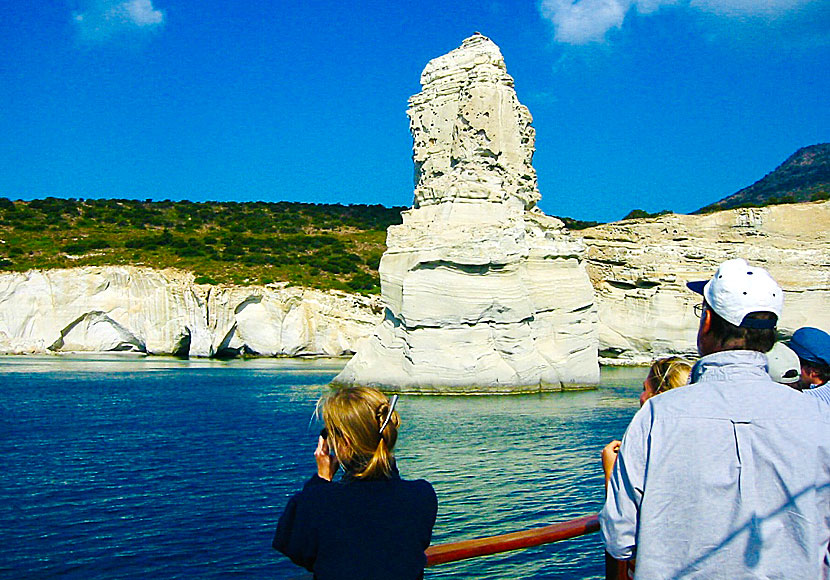 Boat excursion to Kleftiko on Milos.