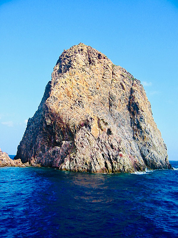 Nice boat trips around the island of Milos in the Cyclades.