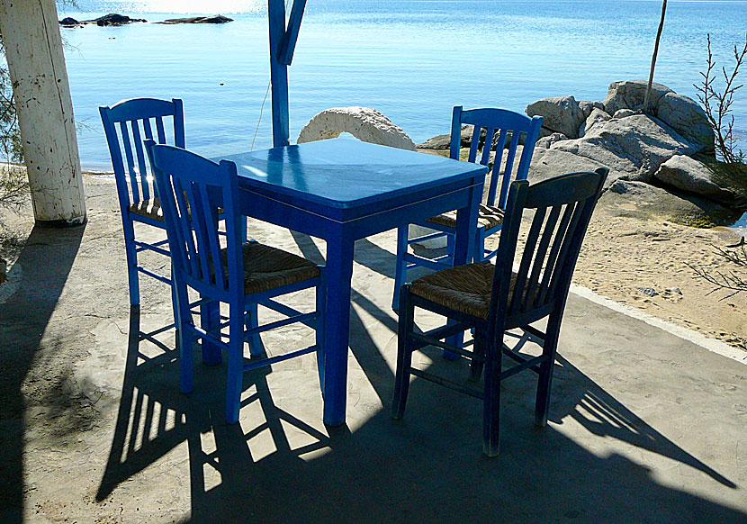 Fotis Taverna at Agios Prokopios beach on Naxos.