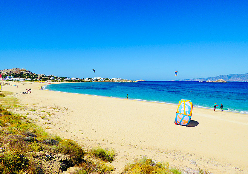 A few kilometers south of Mikri Vigla on Naxos is a peninsula called Cape Kouroupia where Kastraki beach is located.