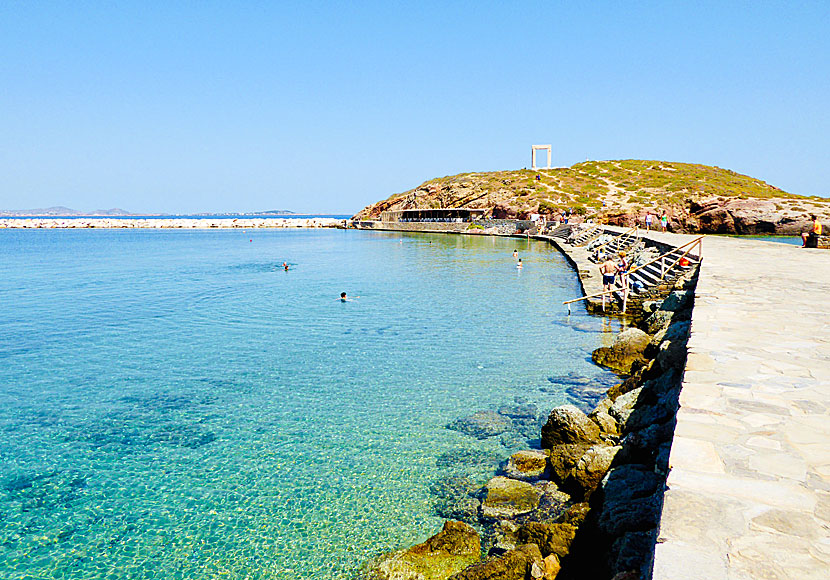 It is excellent to swim from the stairs at the breakwater in Naxos town.