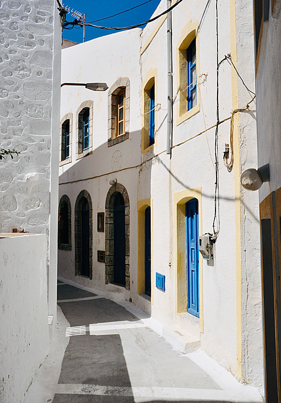 Cozy alleys in the village of Nikia on Nisyros.