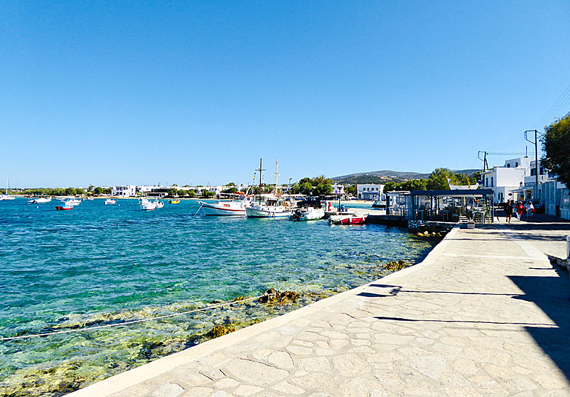 Along the port promenade in Aliki on Paros are many good restaurants and tavernas.