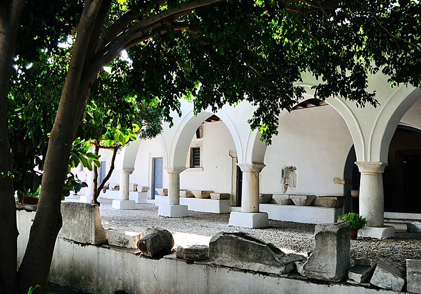 Panagia Ekatontapiliani in Parikia is one of Greece's most significant Byzantine monuments.