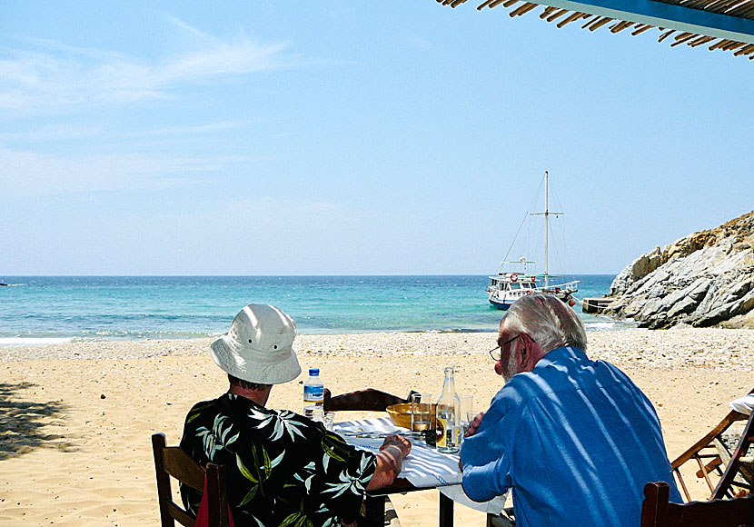 Eat delicious Greek small dishes at Psili Ammos Greek Taverna on Patmos.