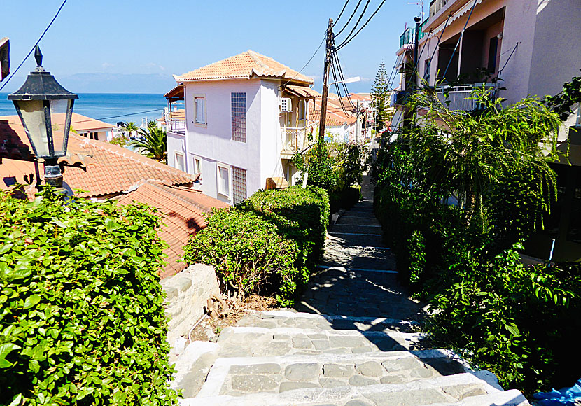 Cozy alleys in upper Koroni.