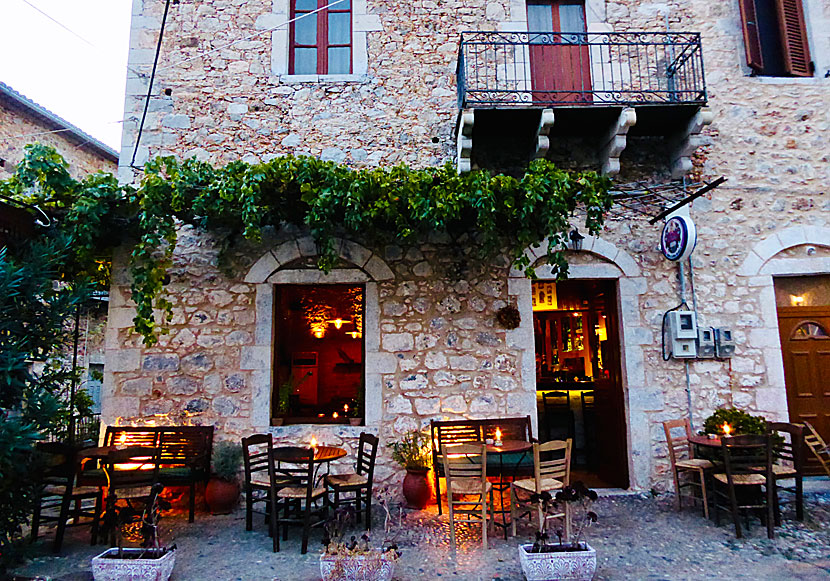 Good cafes and bars in Kardamili.