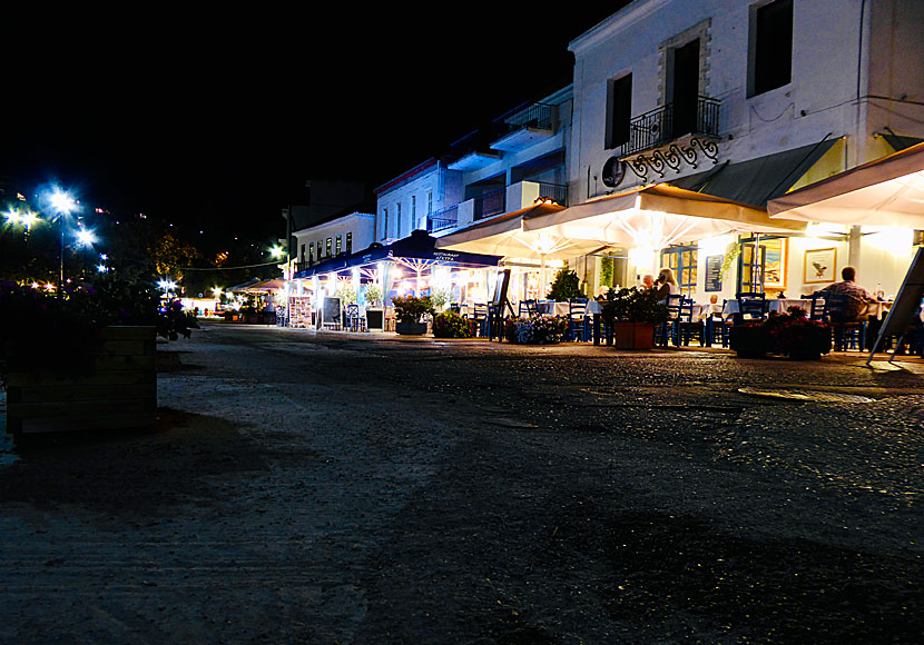 Good restaurants in the square of Pylos.