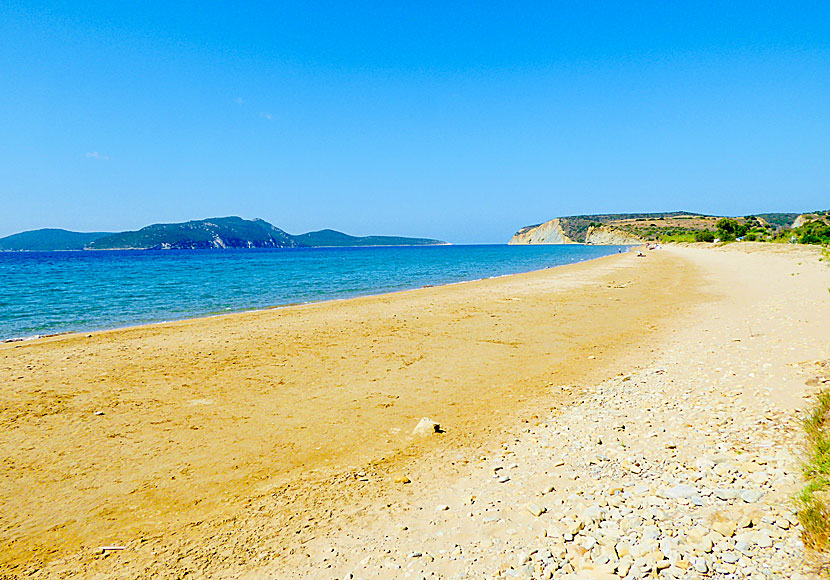 The island of Sapienza in the Messenia region of the Peloponnese is famous for its sandy beaches, shipwrecks and the heart-shaped island of Diadelphi.