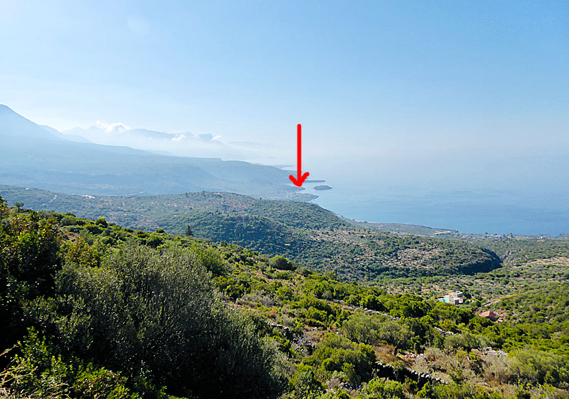 Take a taxi and bus from Kalamata to Kardamili.