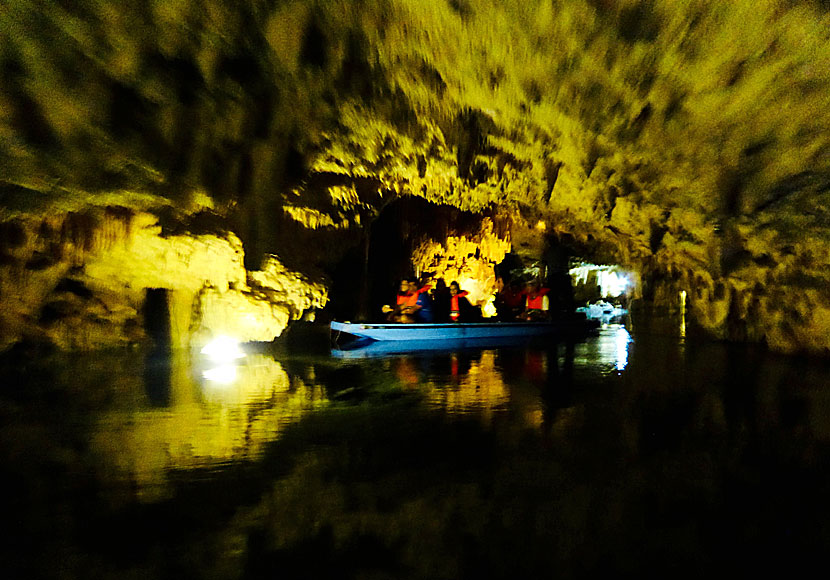 Diros caves are undoubtedly Mani's biggest attraction. The caves, which are also called Vlychada caves, are located approximately 11 kilometers south of Aeropoli.