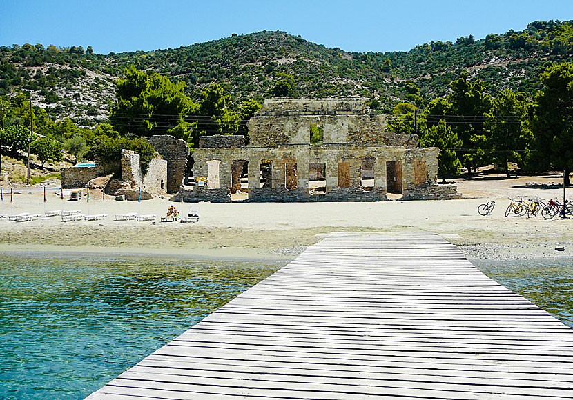 The best beaches on Hydra. Russian bay beach with the old Russian shipyard that has given the beach and the bay its name.