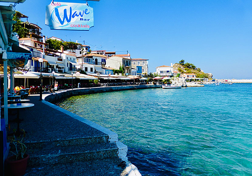 Restaurants, tavernas and bars in Kokkari on Samos.