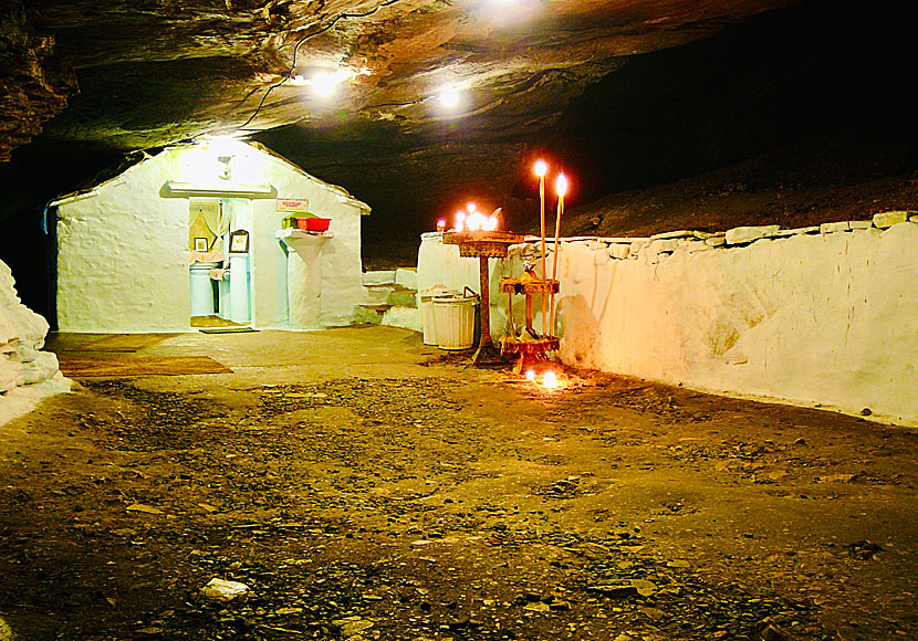 The chapel located in a cave in Panagia Spiliani on Samos.