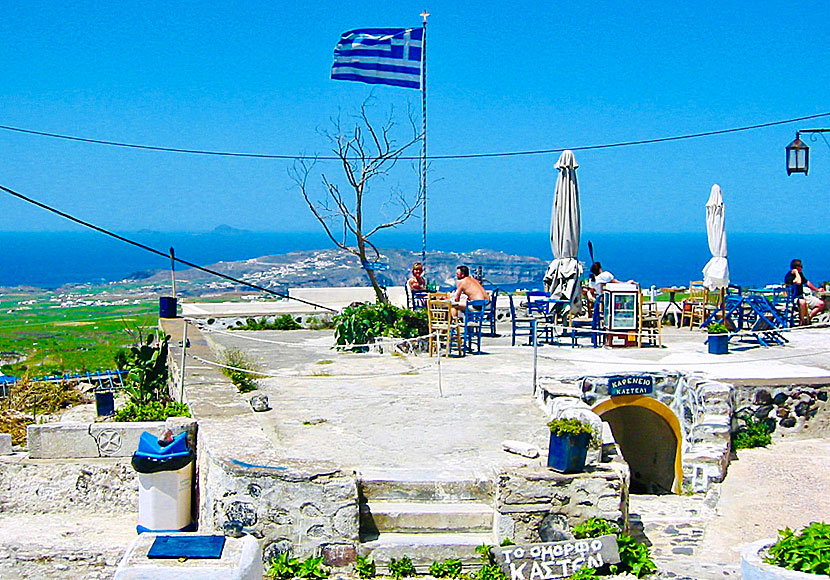 Kastro Café in Pyrgos. Santorini.