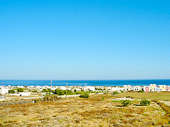 The village Perivolos on Santorini.