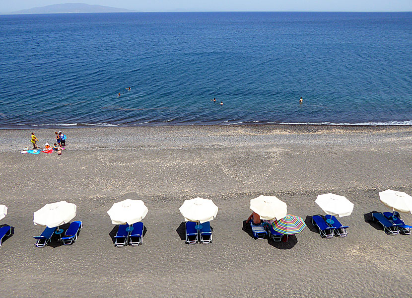 The best beaches in Santorini. Baxedes beach. 