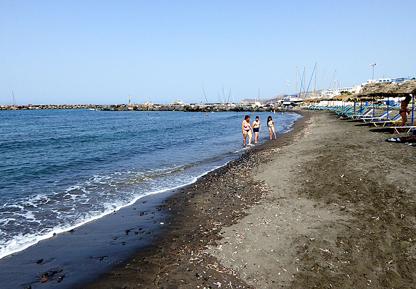 The best beaches in Santorini. Tropical beach. 