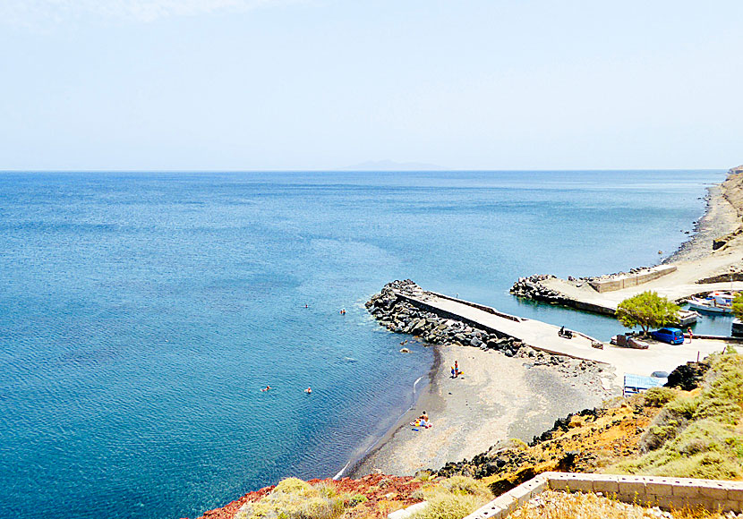 The best beaches in Santorini. Pori beach. 