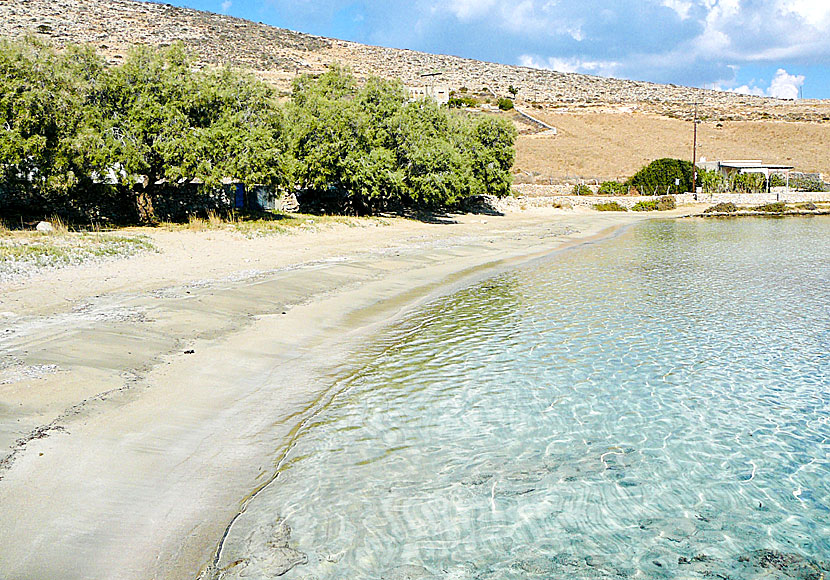 Almyros beach on Schinoussa.