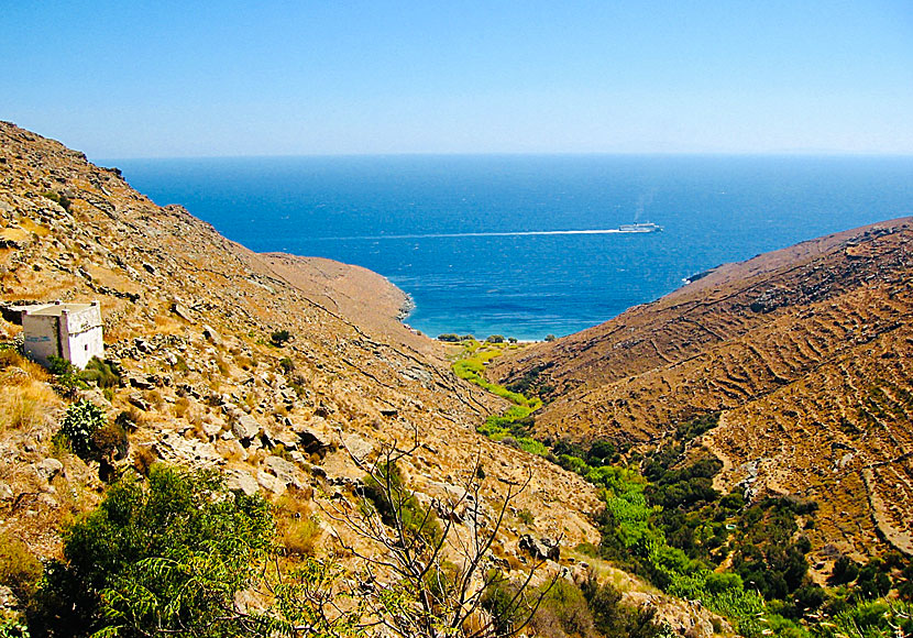 Kentarchos beach located below the village on Serifos.