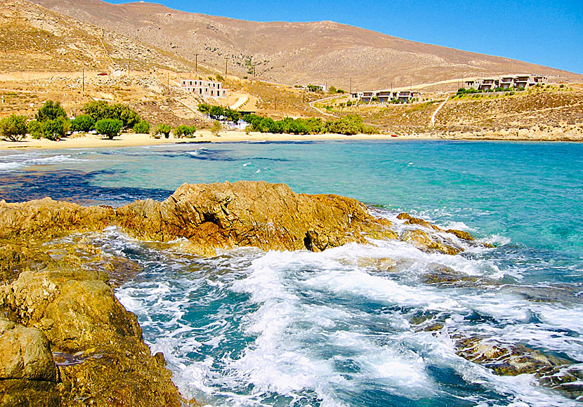 The best beaches on Serifos. Psili Ammos beach.