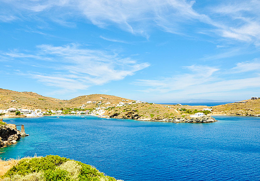 The child-friendly beaches of Faros on Sifnos.