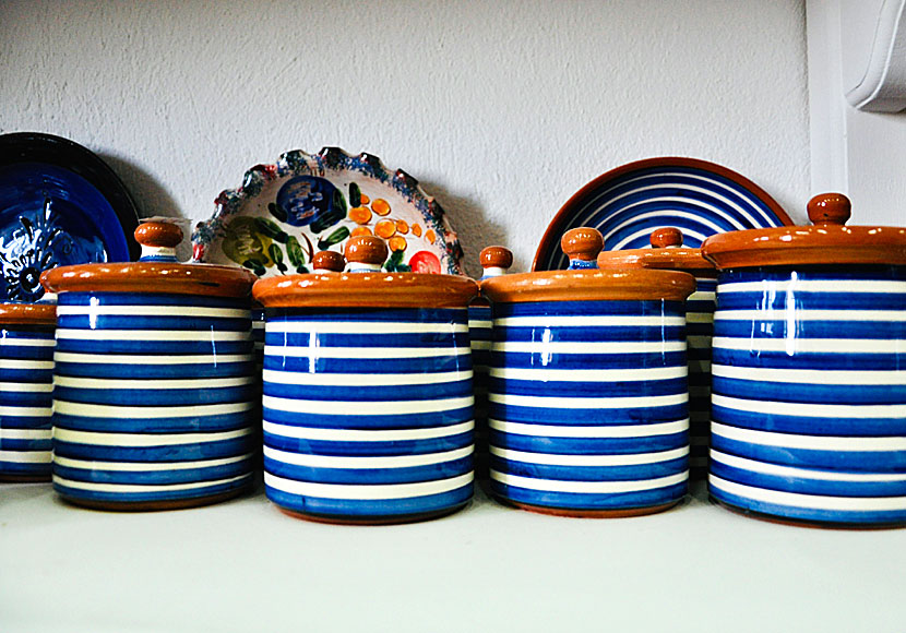 Much of the pottery at Sifnos has colors from the Greek flag: blue and white.