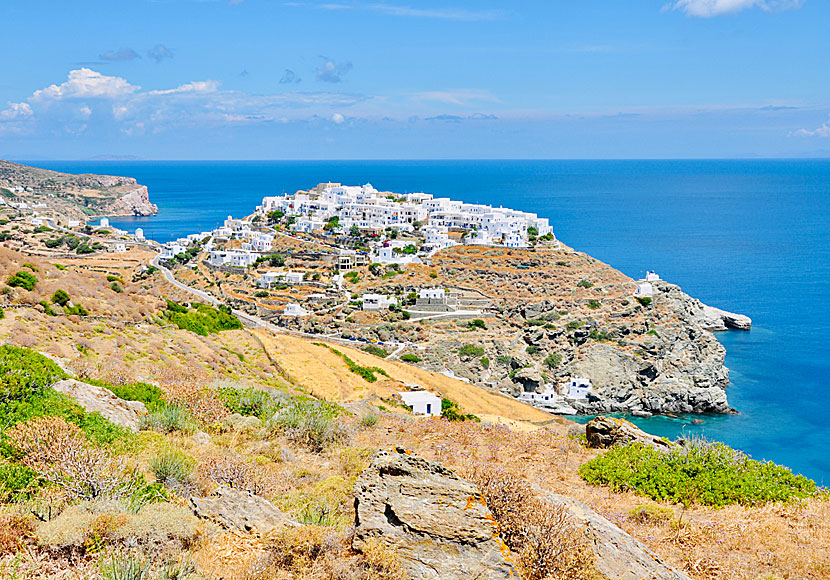 Hike from Faros to Kastro on Sifnos in Greece.
