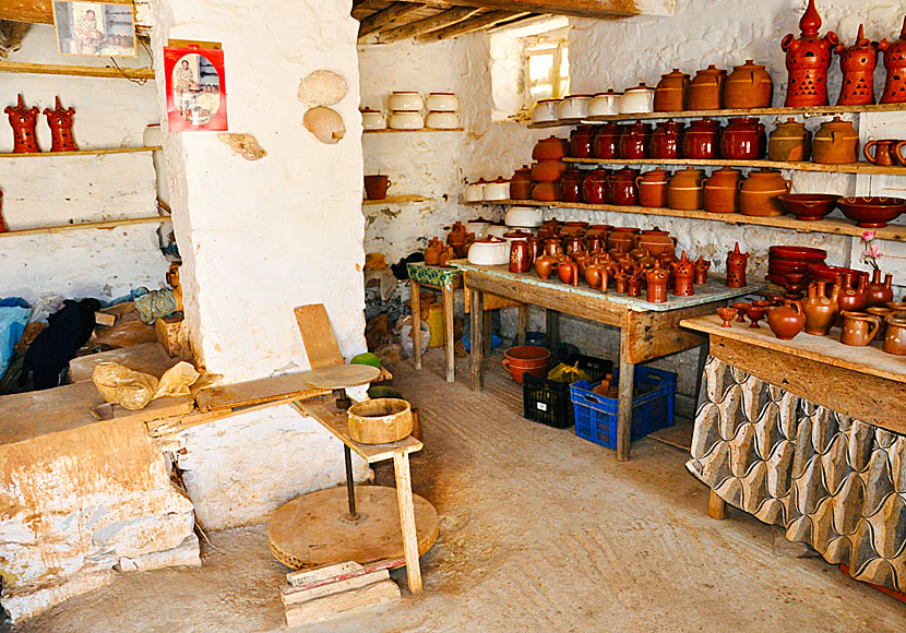 At the ceramic artist Kostas Depastas in Sifnos.